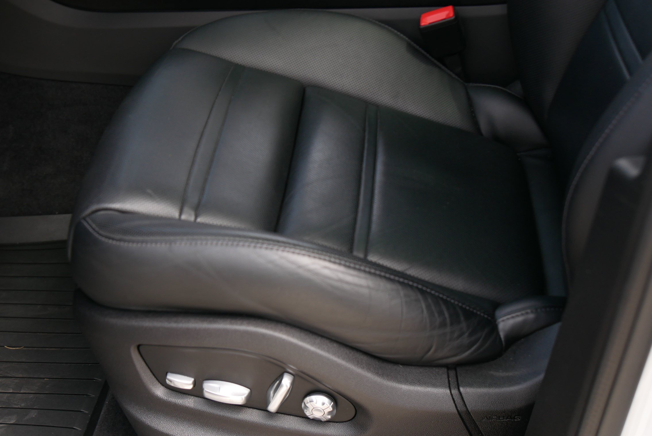 Used 2021 Porsche Cayenne Coupe AWD/4WD image 33