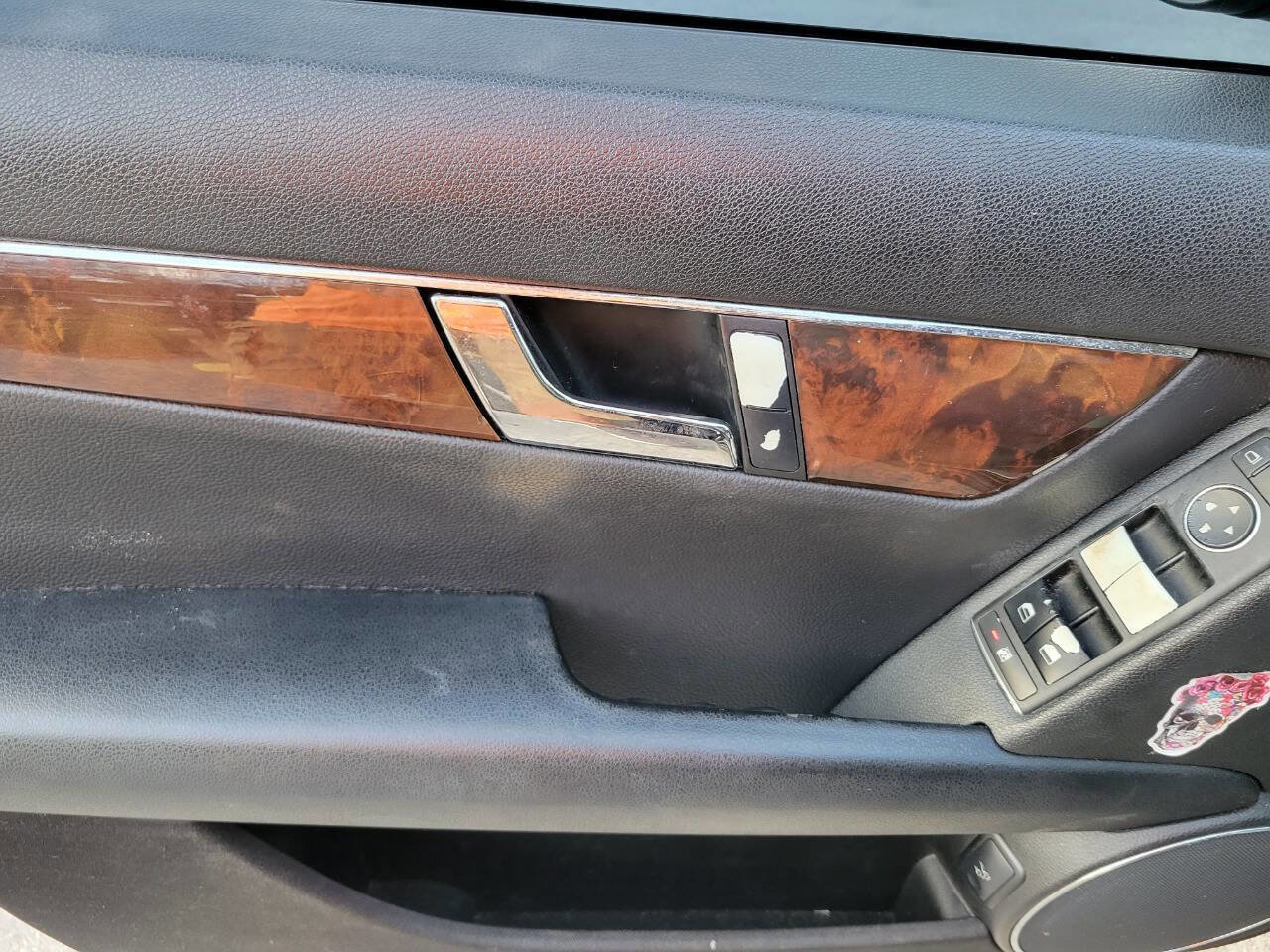 Used 2009 Mercedes-Benz C 300 Luxury image 13