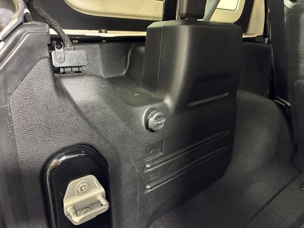 Used 2020 Jeep Wrangler Unlimited Sahara AWD/4WD image 30