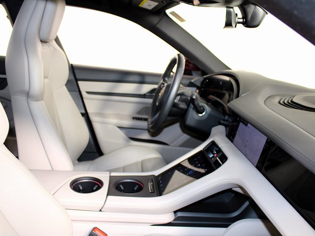 Used 2023 Porsche Taycan 4S image 28