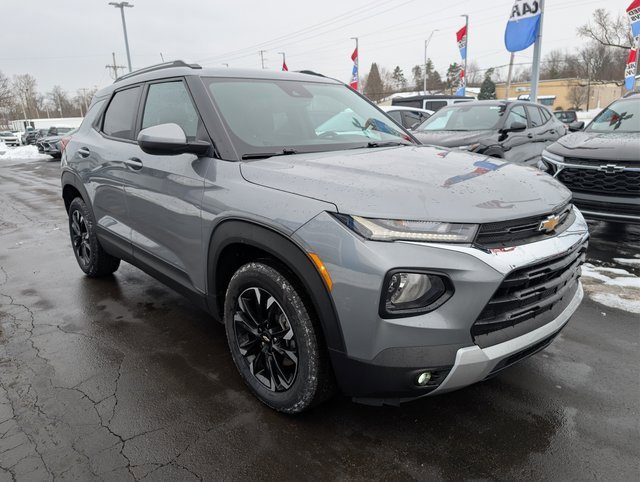 Used 2023 Chevrolet TrailBlazer LT w/ Convenience Package image 7