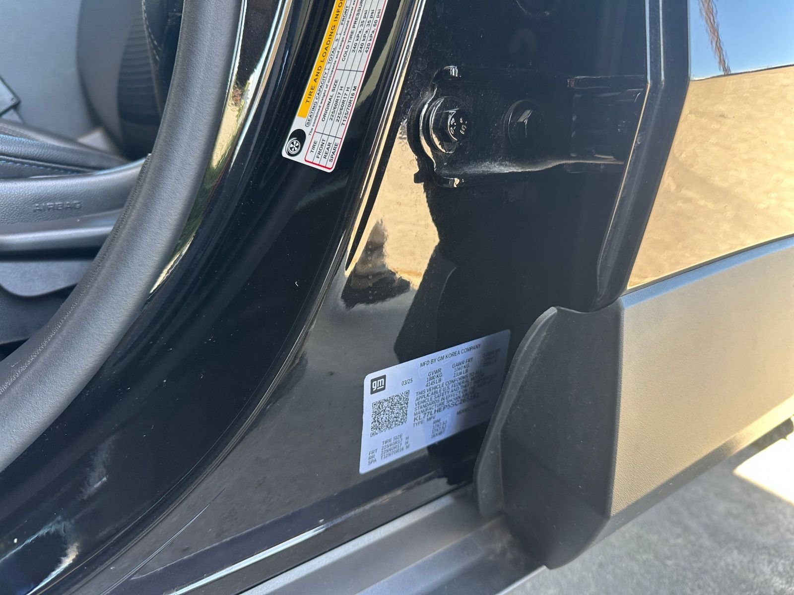 Used 2025 Chevrolet Trax LT FWD image 29