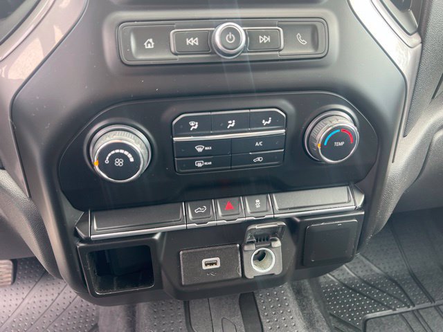 Used 2020 Chevrolet Silverado 1500 Custom w/ Custom Value Package AWD/4WD image 10