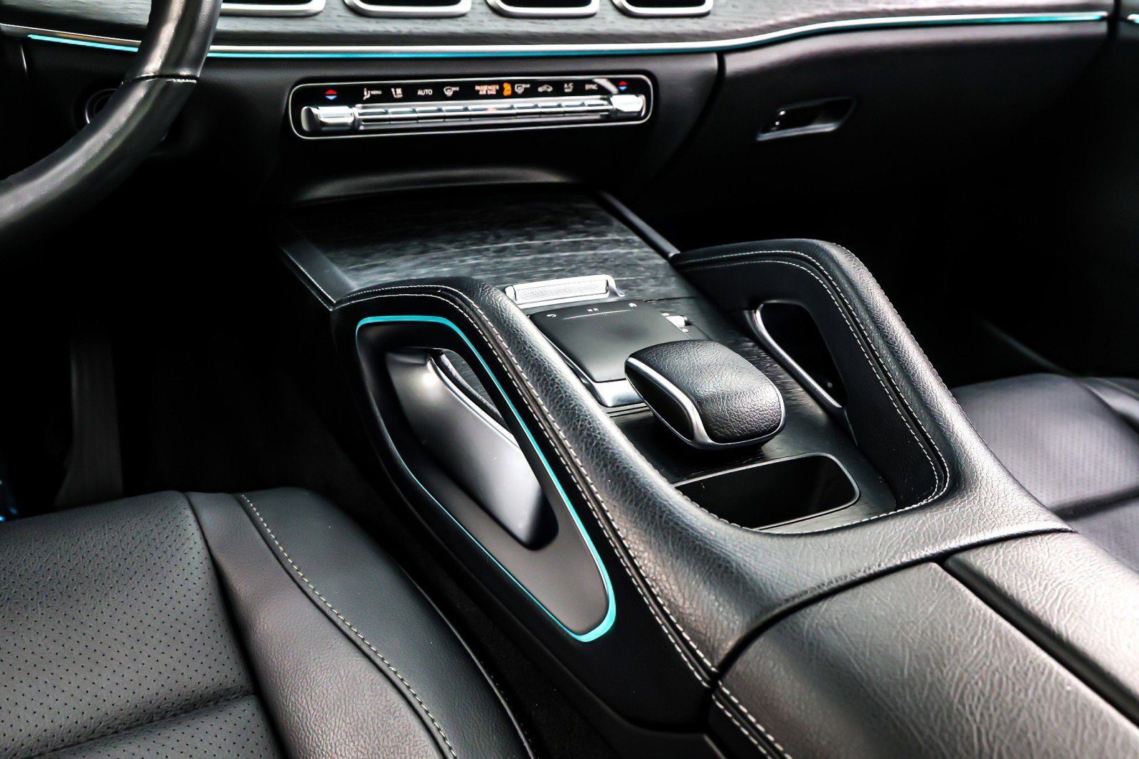 Certified 2023 Mercedes-Benz GLE 350 4MATIC w/ 3rd Row Seat Package image 8