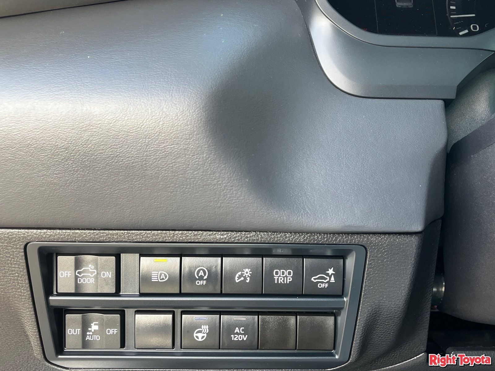 Certified 2026 Toyota Tundra Platinum AWD/4WD image 33