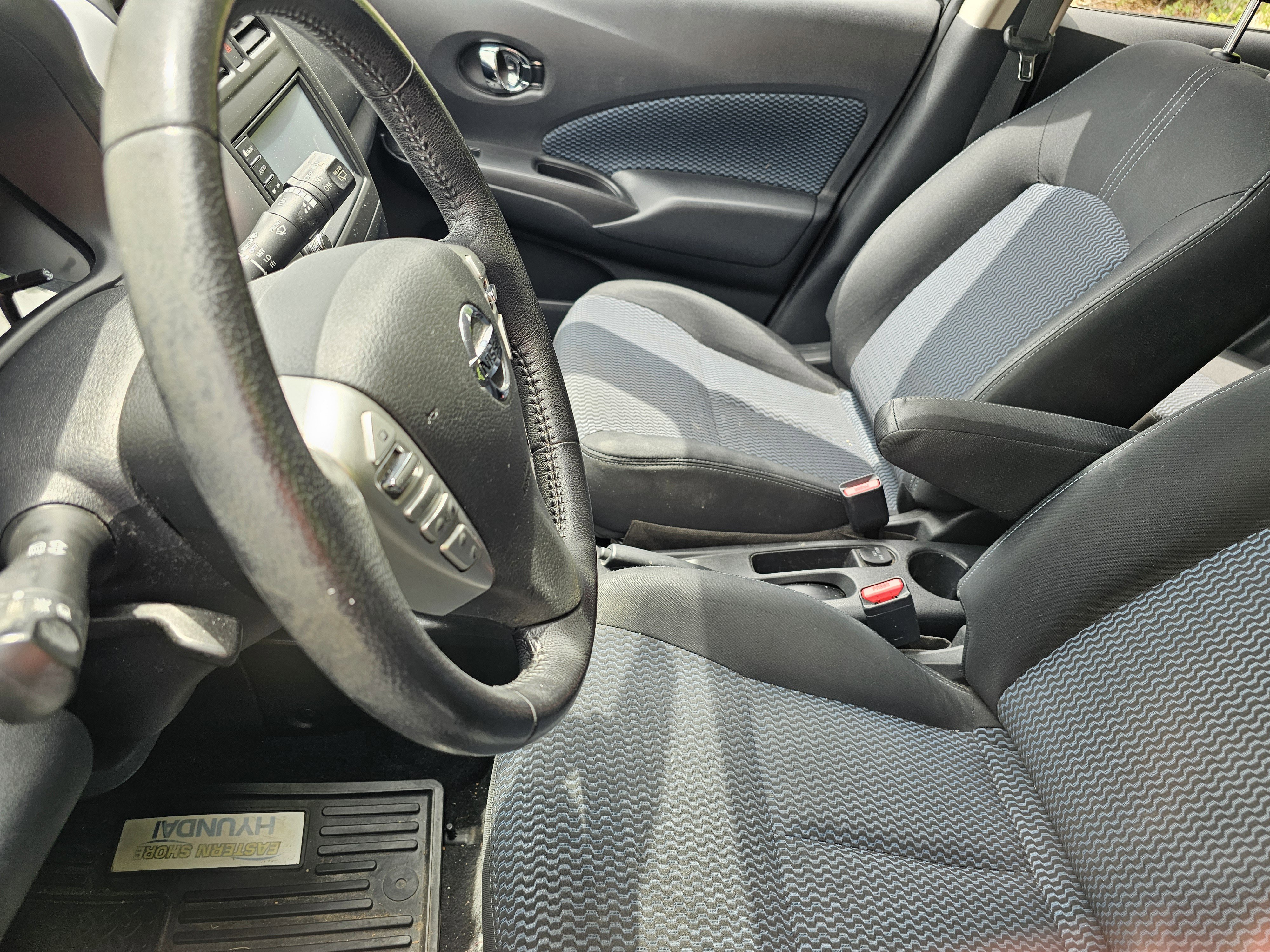 Used 2019 Nissan Versa Note SV FWD image 12