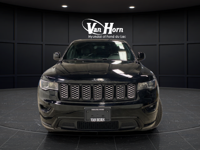 Used 2020 Jeep Grand Cherokee Altitude AWD/4WD image 2