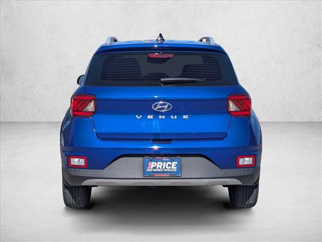 Used 2022 Hyundai Venue SEL image 6