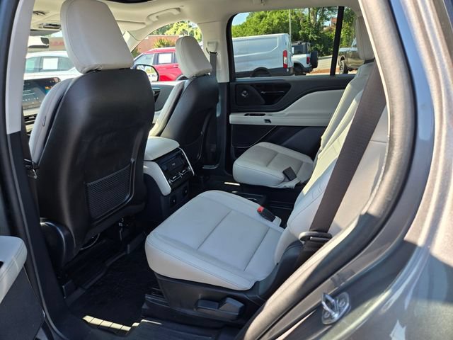 Used 2025 Lincoln Aviator Reserve w/ Illumination Package AWD/4WD image 13