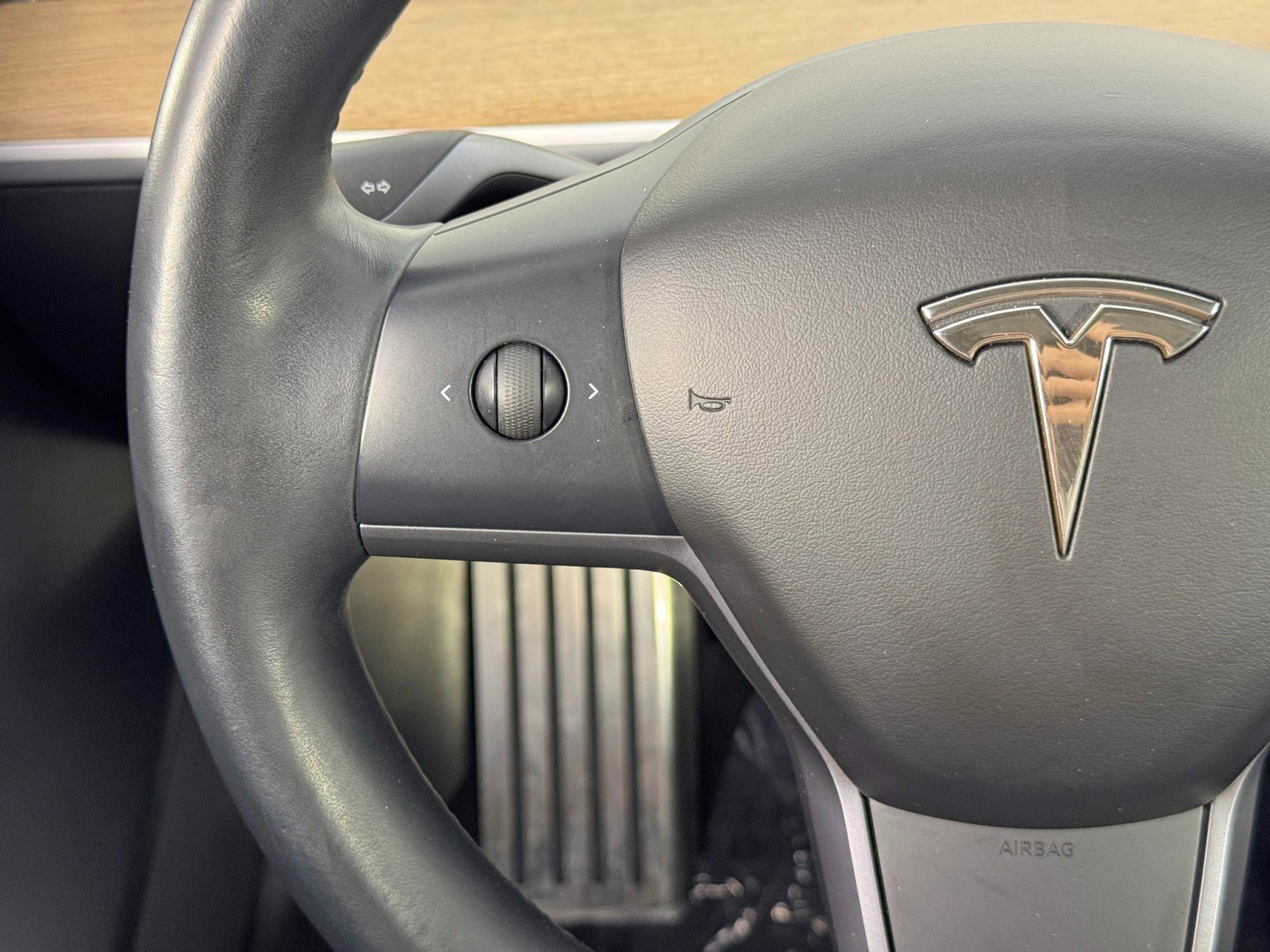 Used 2017 Tesla Model 3 Long Range image 18