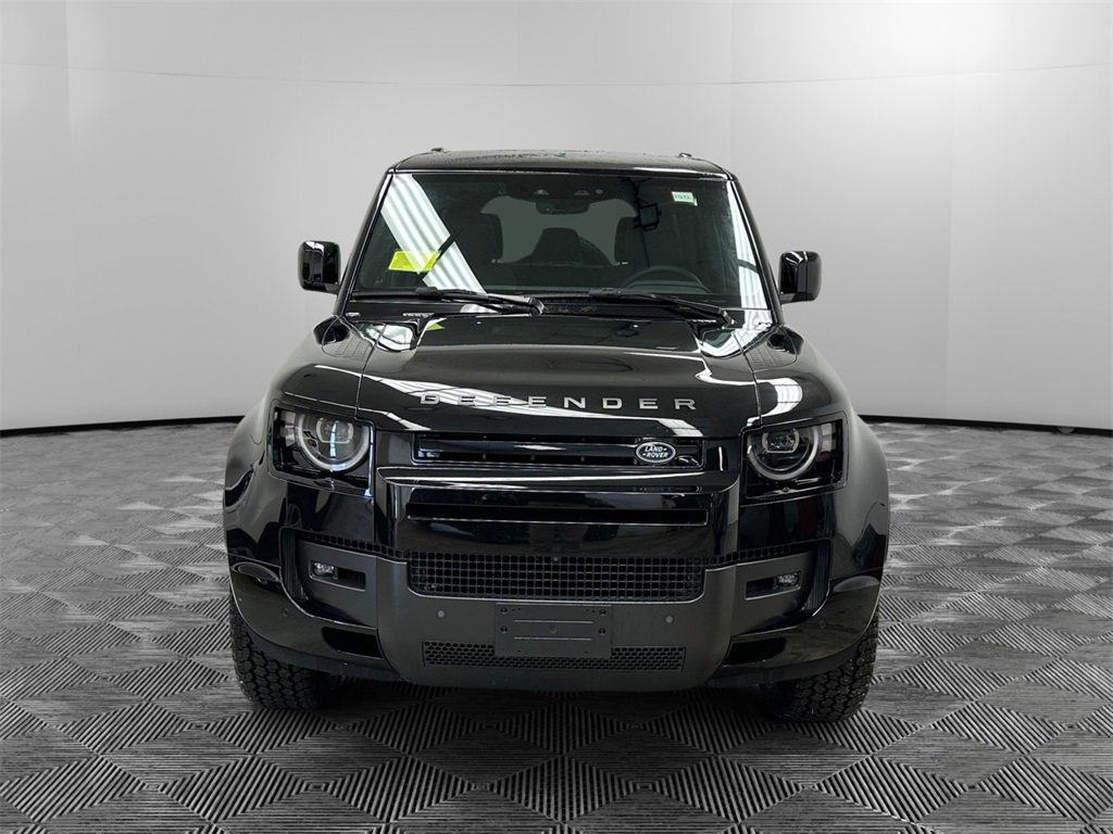 New 2026 Land Rover Defender 110 X-Dynamic SE image 8