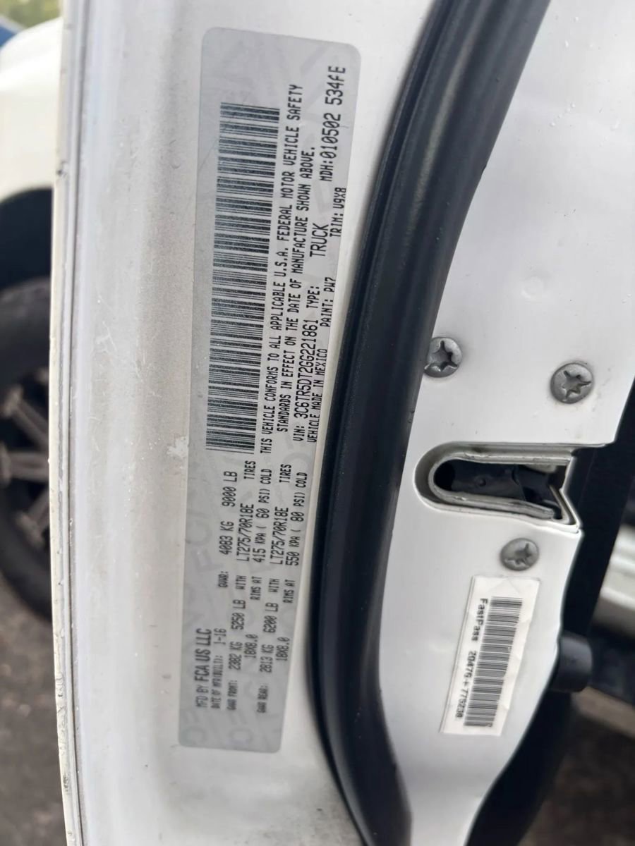 Used 2016 RAM 2500 SLT image 22