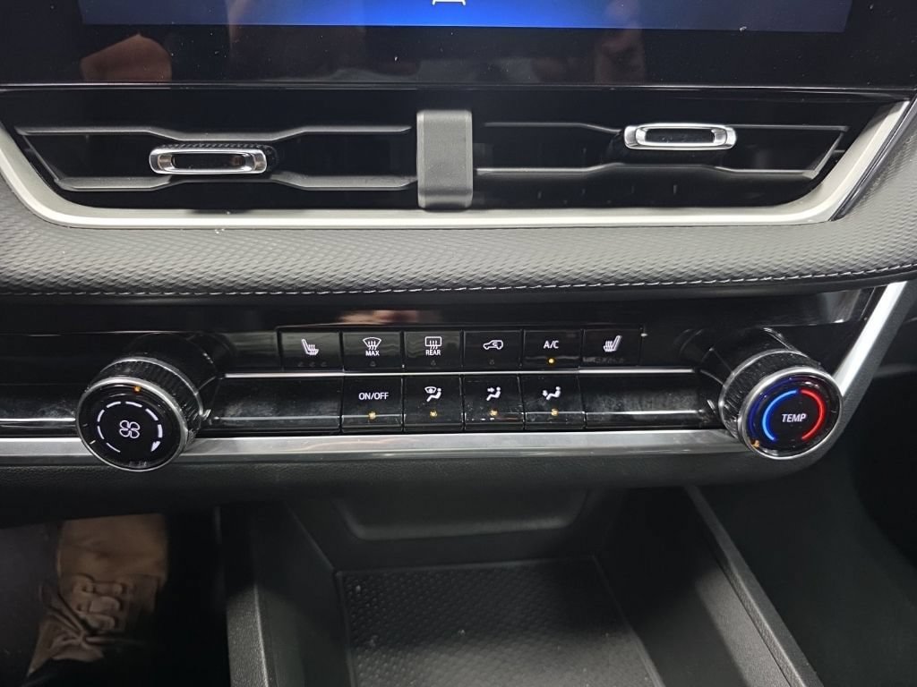 Certified 2026 Chevrolet Equinox LT FWD image 24