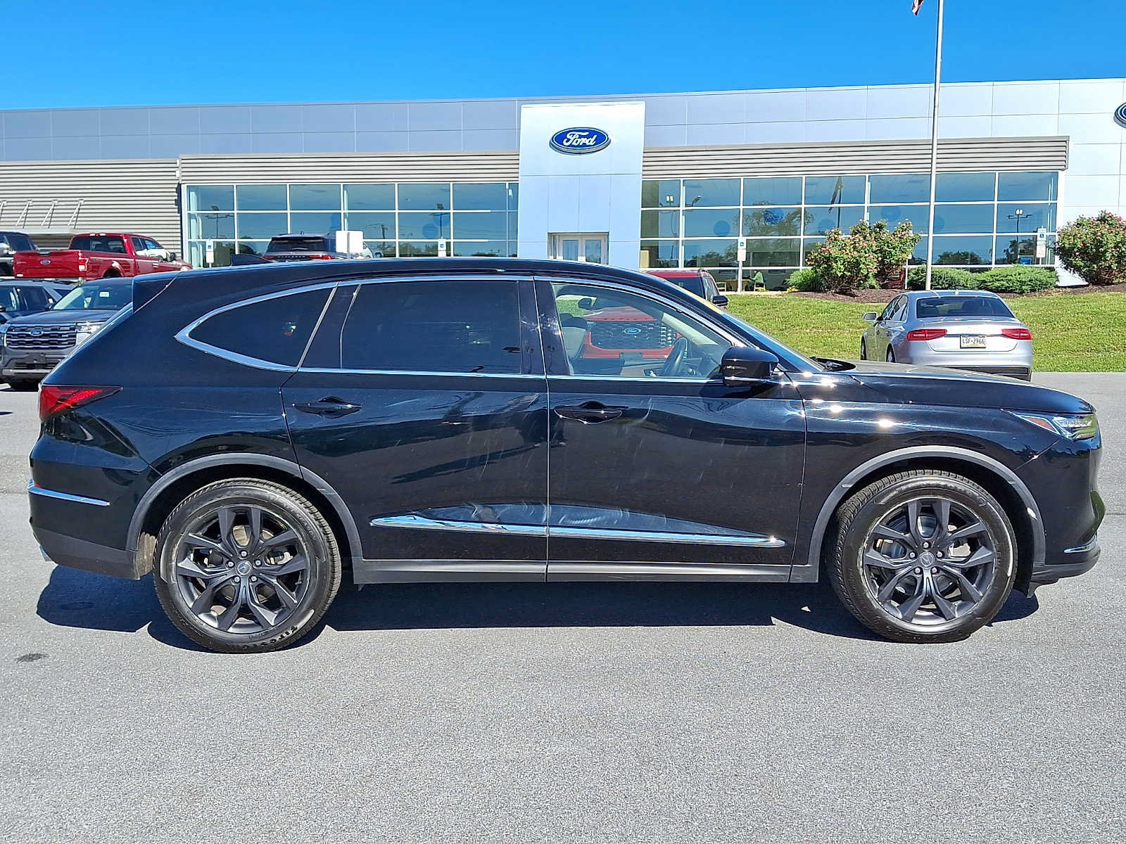 Used 2022 Acura MDX w/ Technology Package AWD/4WD image 7