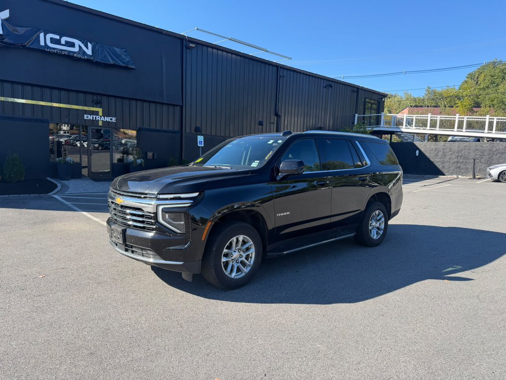 Used 2025 Chevrolet Tahoe LT AWD/4WD image 1
