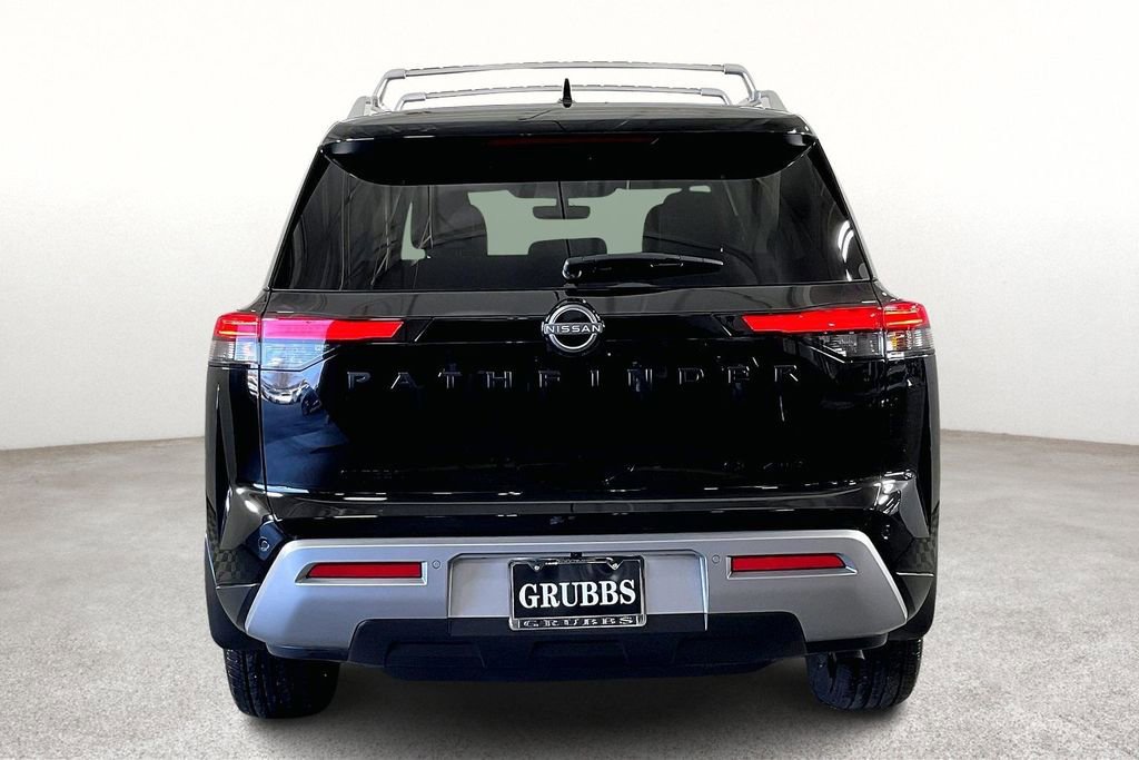 Used 2025 Nissan Pathfinder SL w/ Black Appearance Package image 6