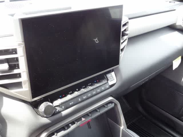 Used 2025 Toyota Tundra Limited AWD/4WD image 11