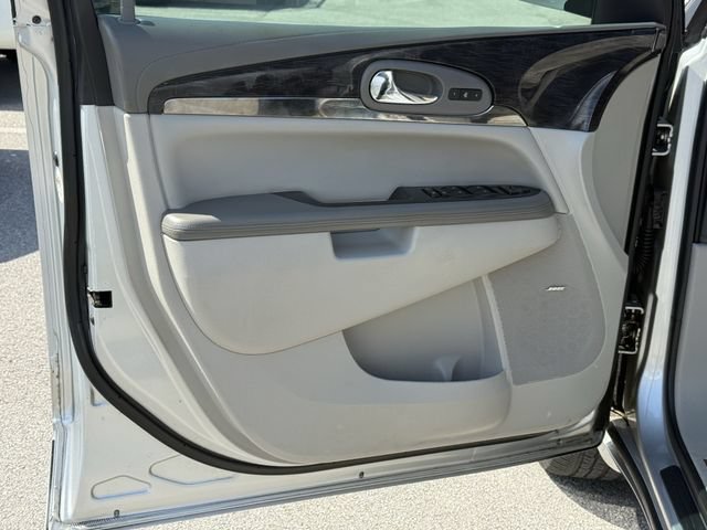 Used 2017 Buick Enclave Leather FWD image 32