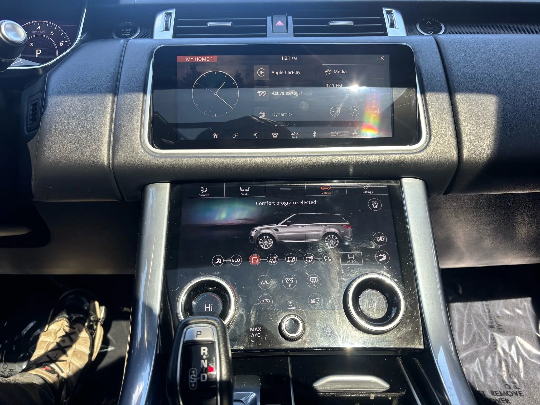 Used 2018 Land Rover Range Rover Sport SVR image 22