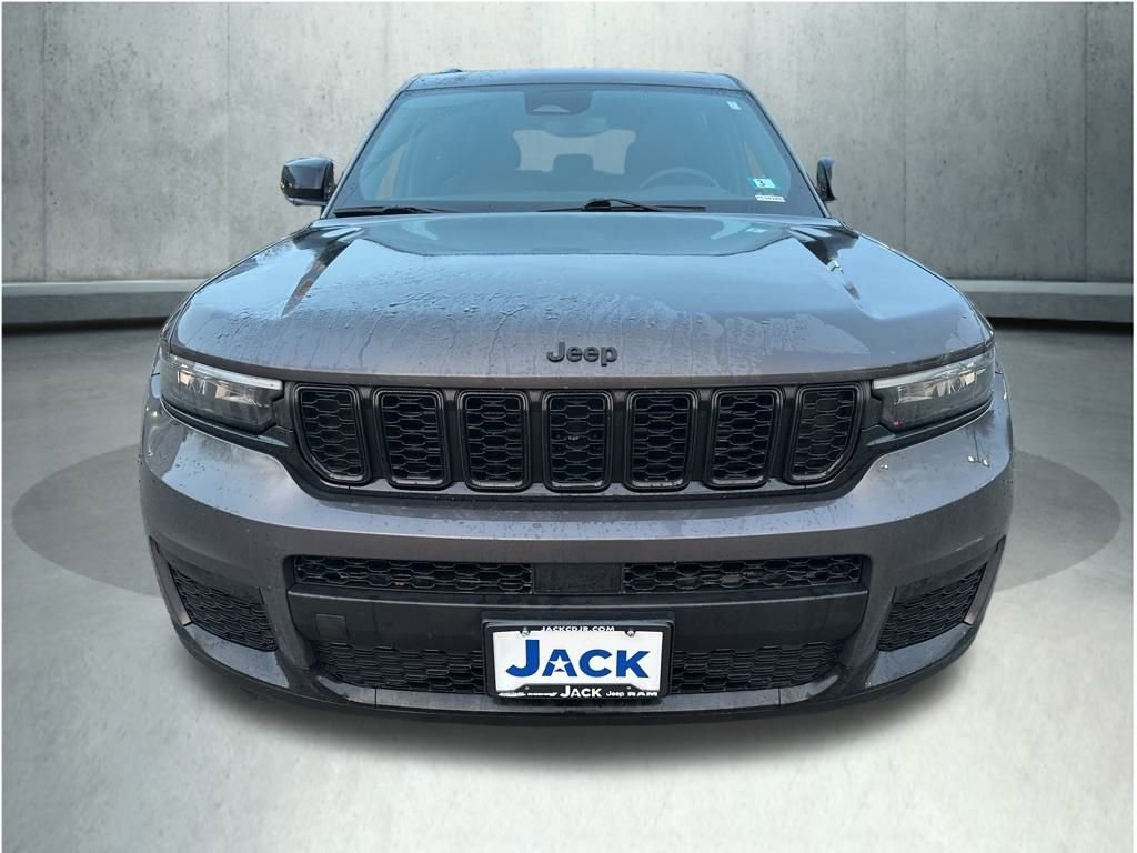 Used 2023 Jeep Grand Cherokee L Altitude image 10
