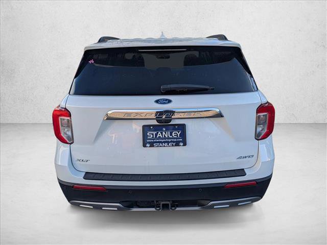 Used 2023 Ford Explorer XLT w/ Equipment Group 202A image 6