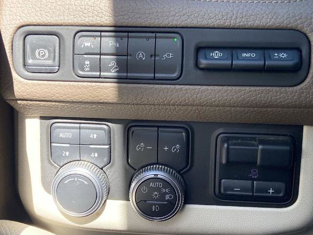 Used 2021 GMC Yukon Denali w/ Denali Premium Package image 14