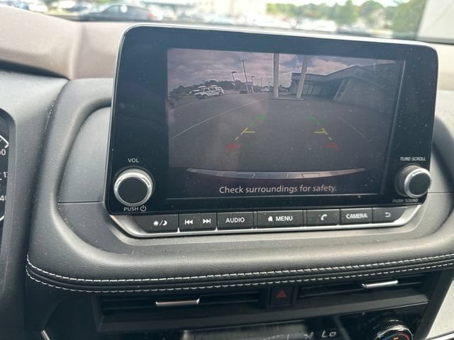 Used 2023 Nissan Rogue SV AWD/4WD image 15