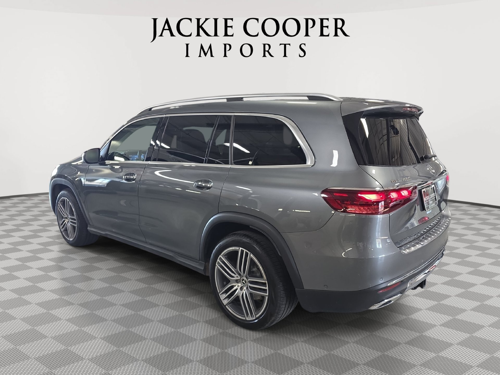 Used 2024 Mercedes-Benz GLS 450 4MATIC image 7