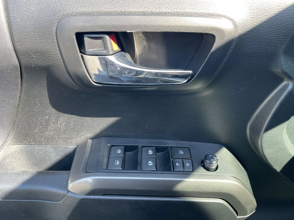 Used 2019 Toyota Tacoma TRD Off-Road AWD/4WD image 23