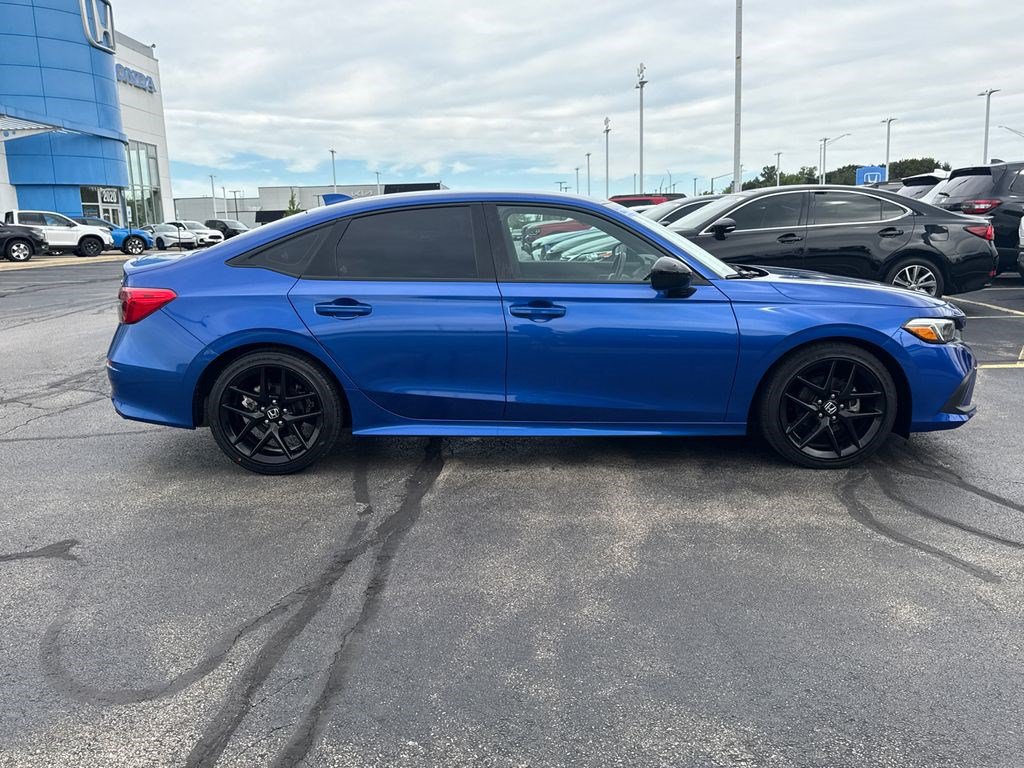 Used 2023 Honda Civic Sport image 12