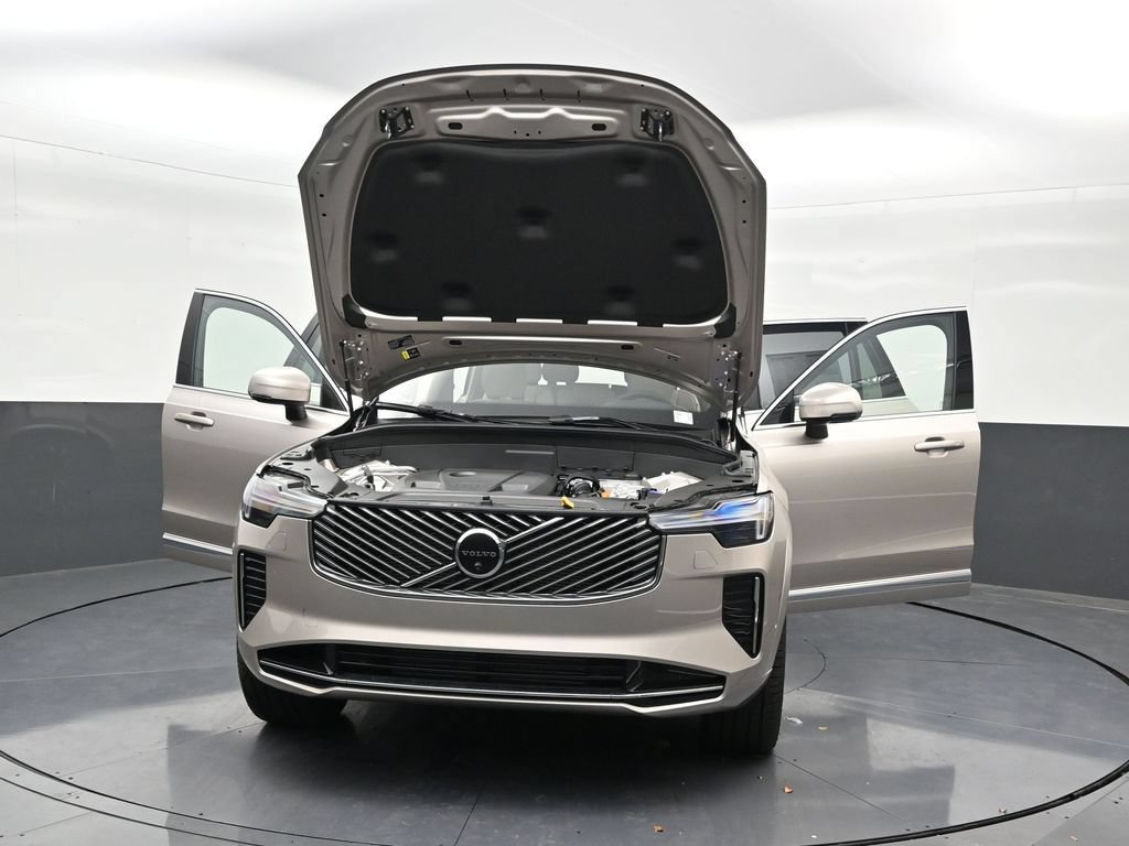 New 2026 Volvo XC90 T8 Plus w/ Protection Package Premier AWD/4WD image 34