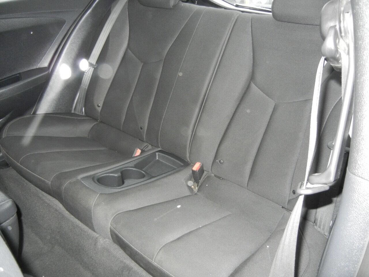 Used 2013 Hyundai Veloster image 11