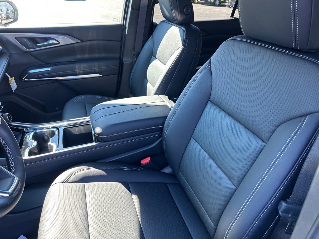 New 2026 Chevrolet Traverse LT w/ Driver Confidence Package image 5