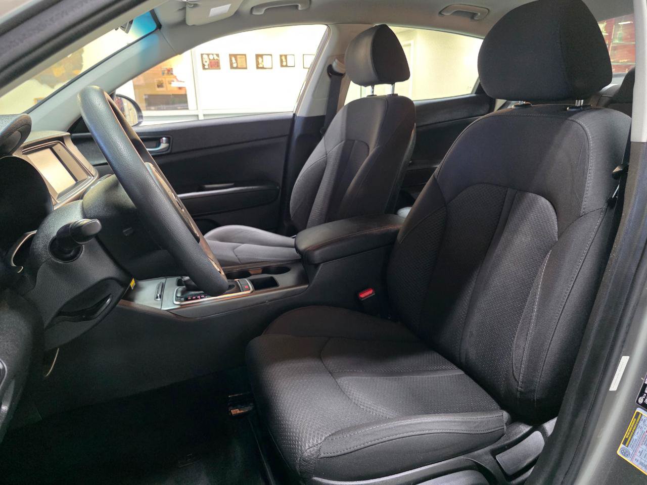 Used 2018 Kia Optima LX FWD image 15