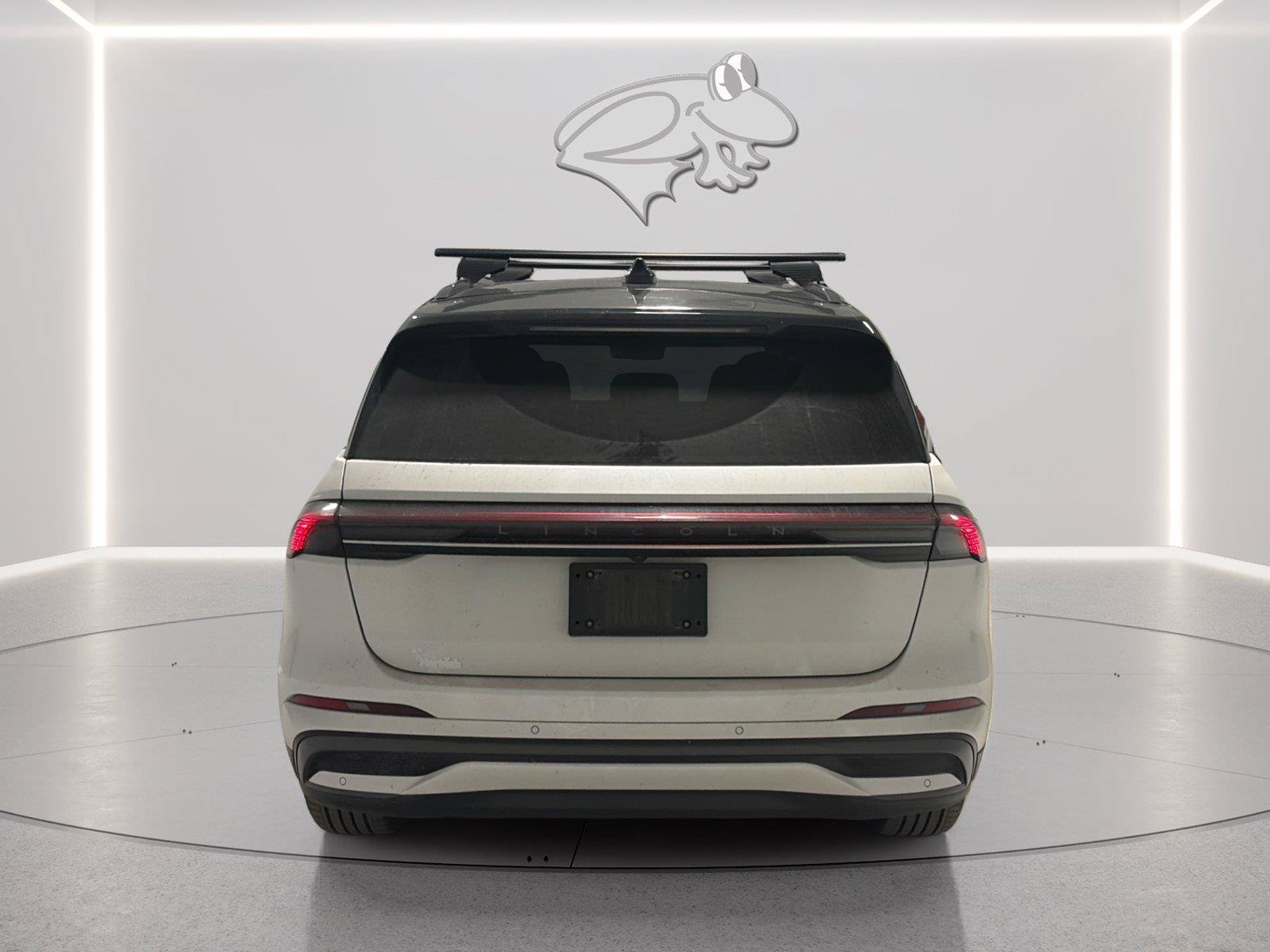 Used 2024 Lincoln Nautilus Reserve w/ Jet Appearance Package (87T) AWD/4WD image 4