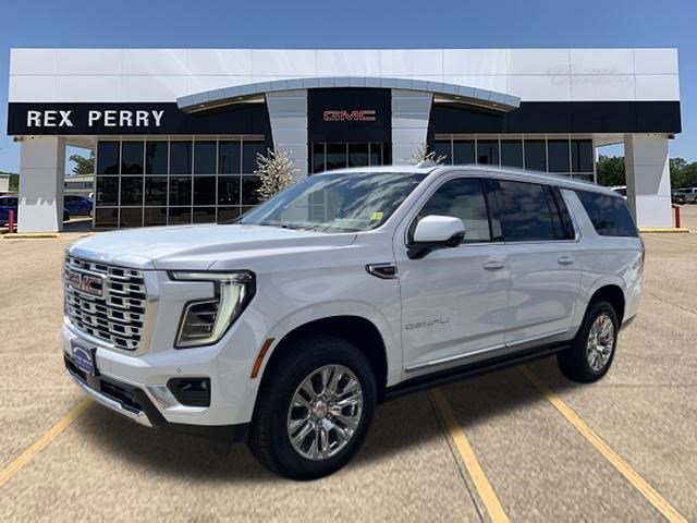 New 2026 GMC Yukon XL Denali w/ Sun & Power Step Package