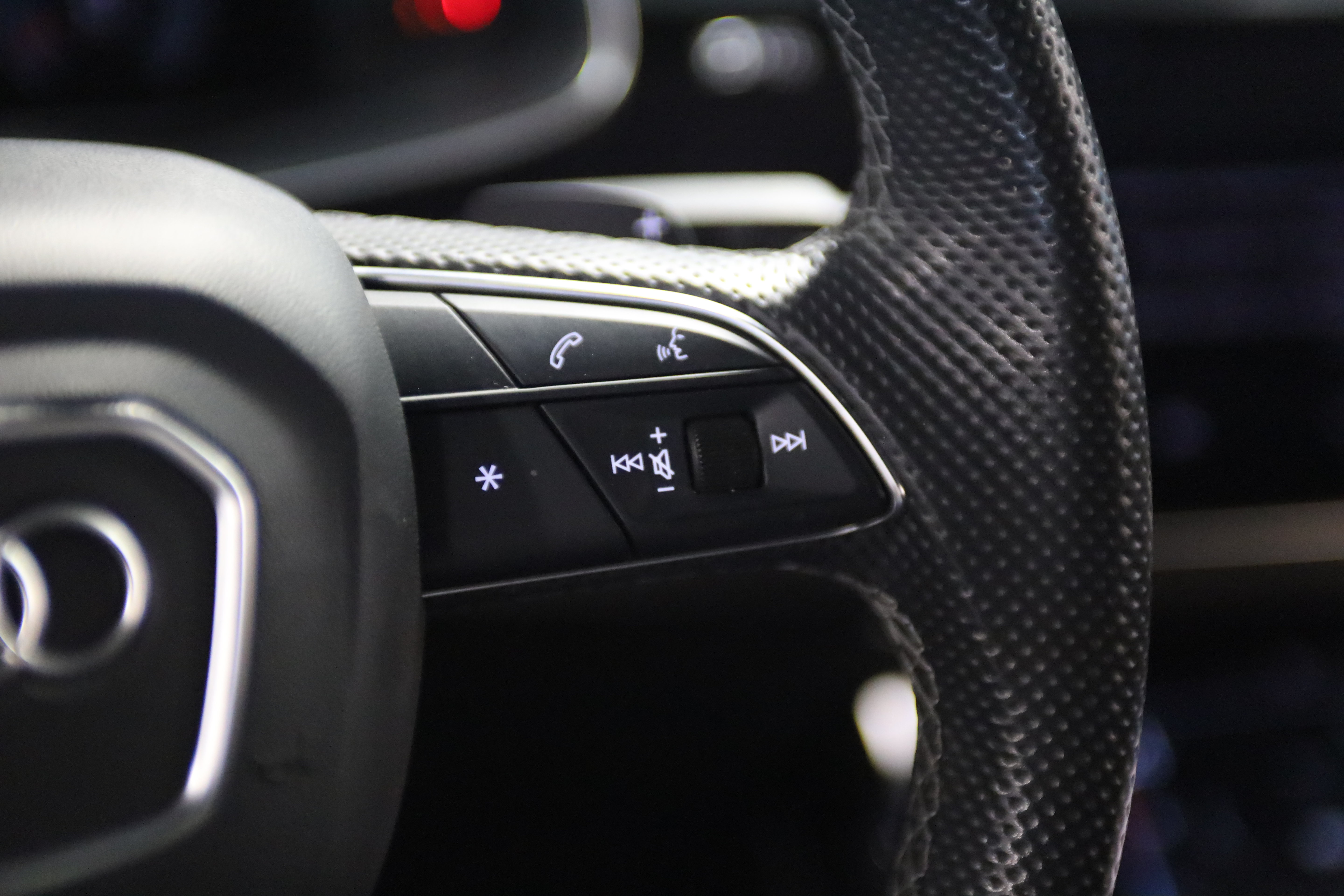Used 2022 Audi SQ8 Premium Plus AWD/4WD image 23