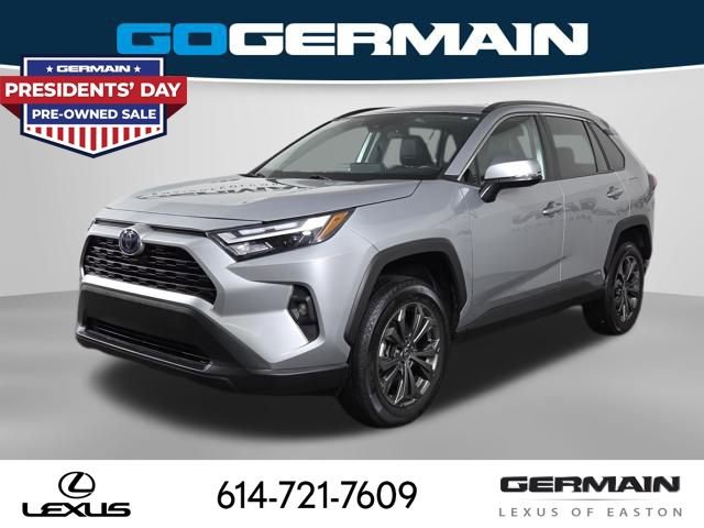 Used 2022 Toyota RAV4 XLE Premium image 1