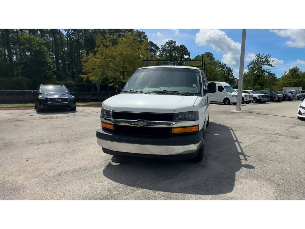 Certified 2017 Chevrolet Express 2500 w/ Express Access Plus Package RWD image 3