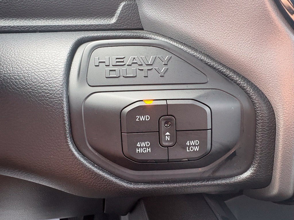 Used 2026 RAM 2500 Laramie w/ Sport Appearance Package AWD/4WD image 4