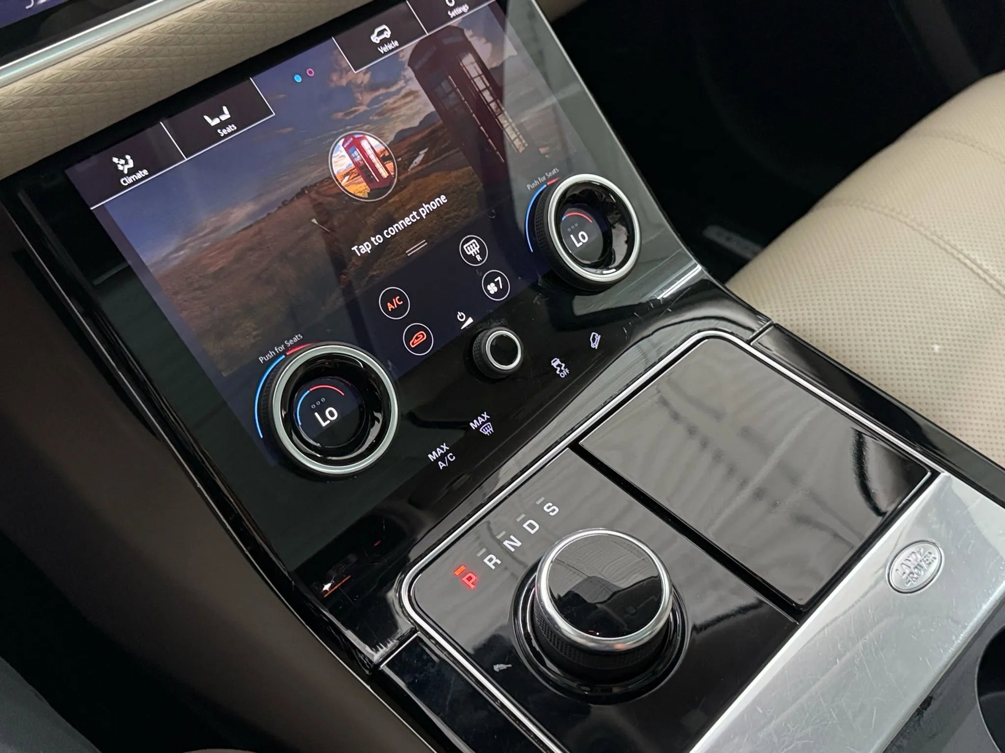 Used 2020 Land Rover Range Rover Velar S image 24