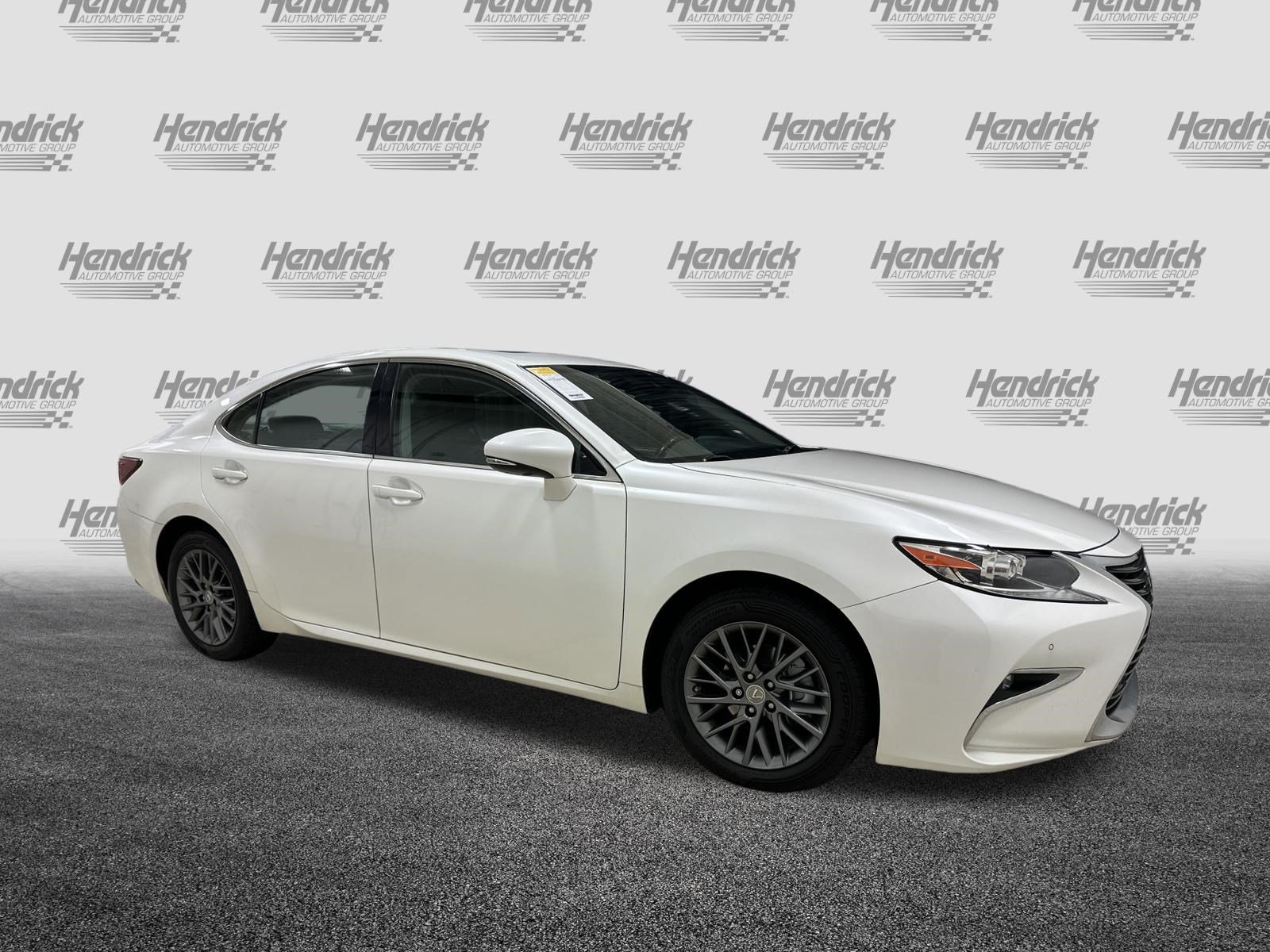 Used 2018 Lexus ES 350 w/ Navigation System Package FWD image 2