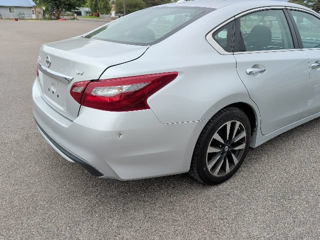 Used 2018 Nissan Altima 2.5 SV FWD image 15