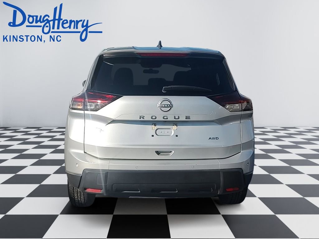 Used 2024 Nissan Rogue S AWD/4WD image 4