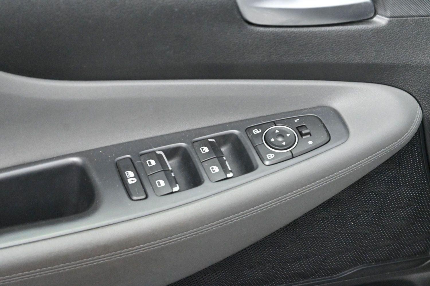Used 2021 Hyundai Santa Fe SEL FWD image 11