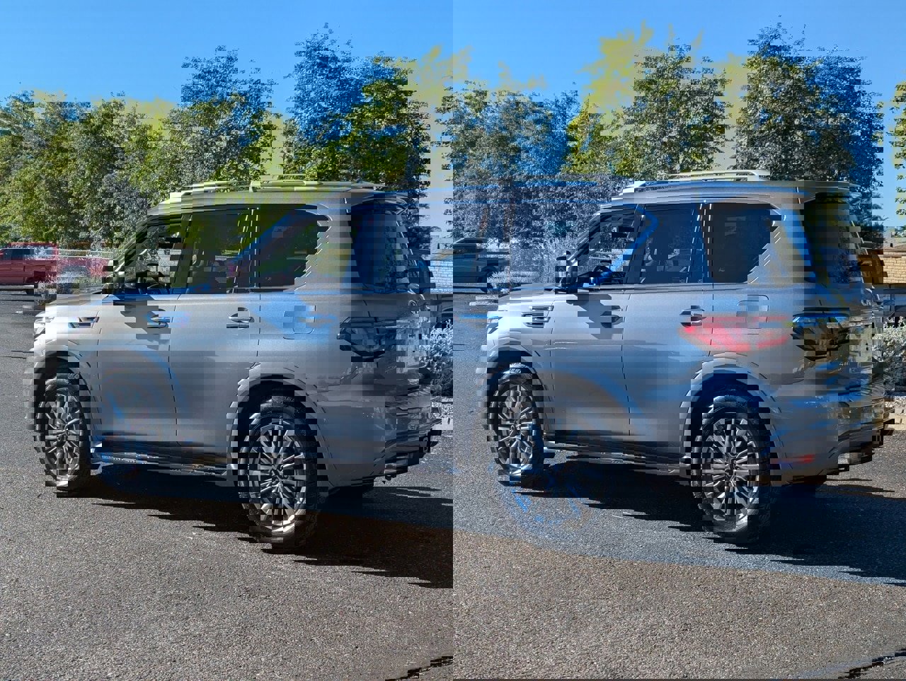 Used 2021 INFINITI QX80 Luxe image 4