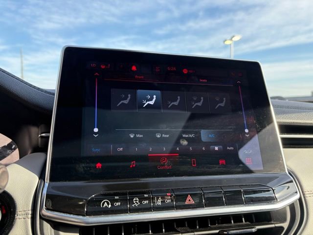 Used 2022 Jeep Compass Limited w/ Sun and Sound Group AWD/4WD image 18
