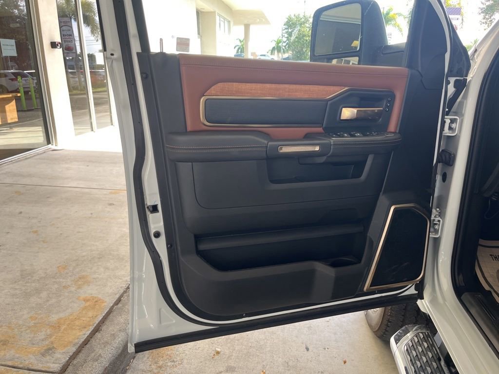 New 2023 RAM 2500 Limited image 35