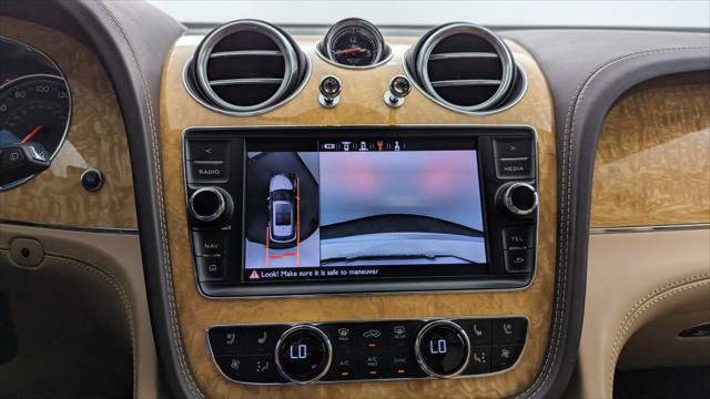 Used 2019 Bentley Bentayga AWD/4WD image 30