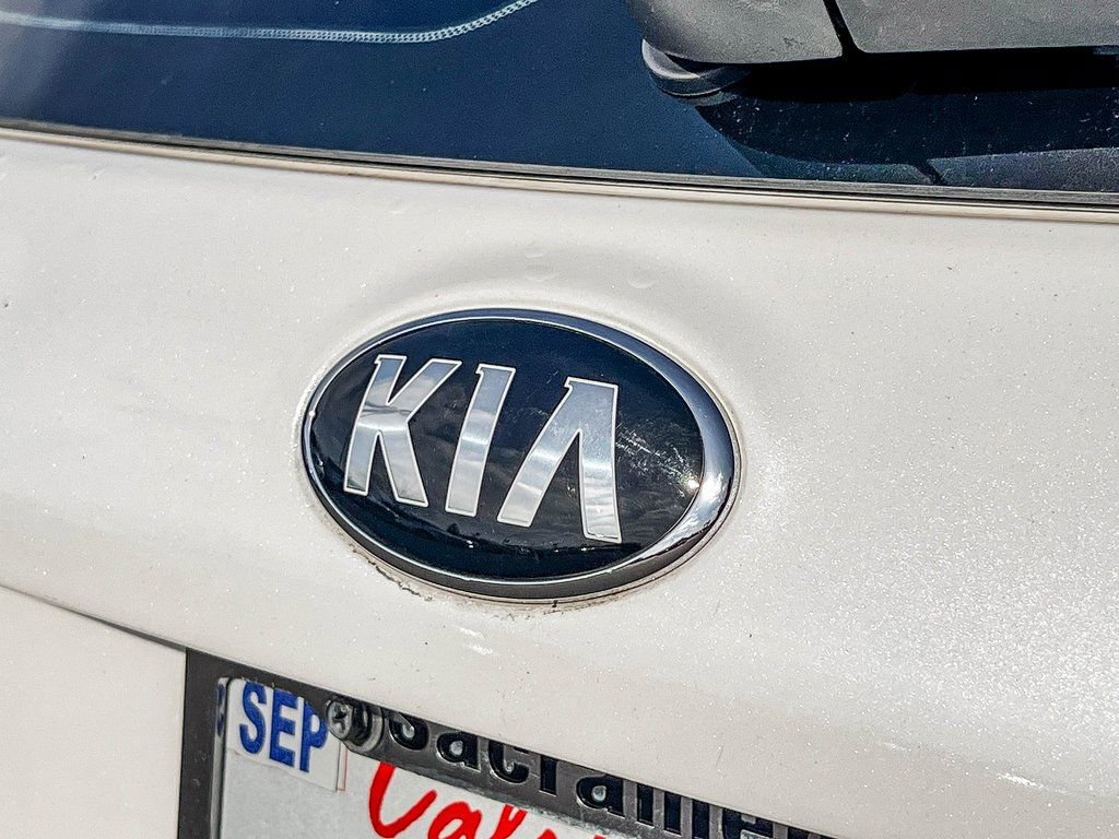 Used 2016 Kia Forte LX image 10